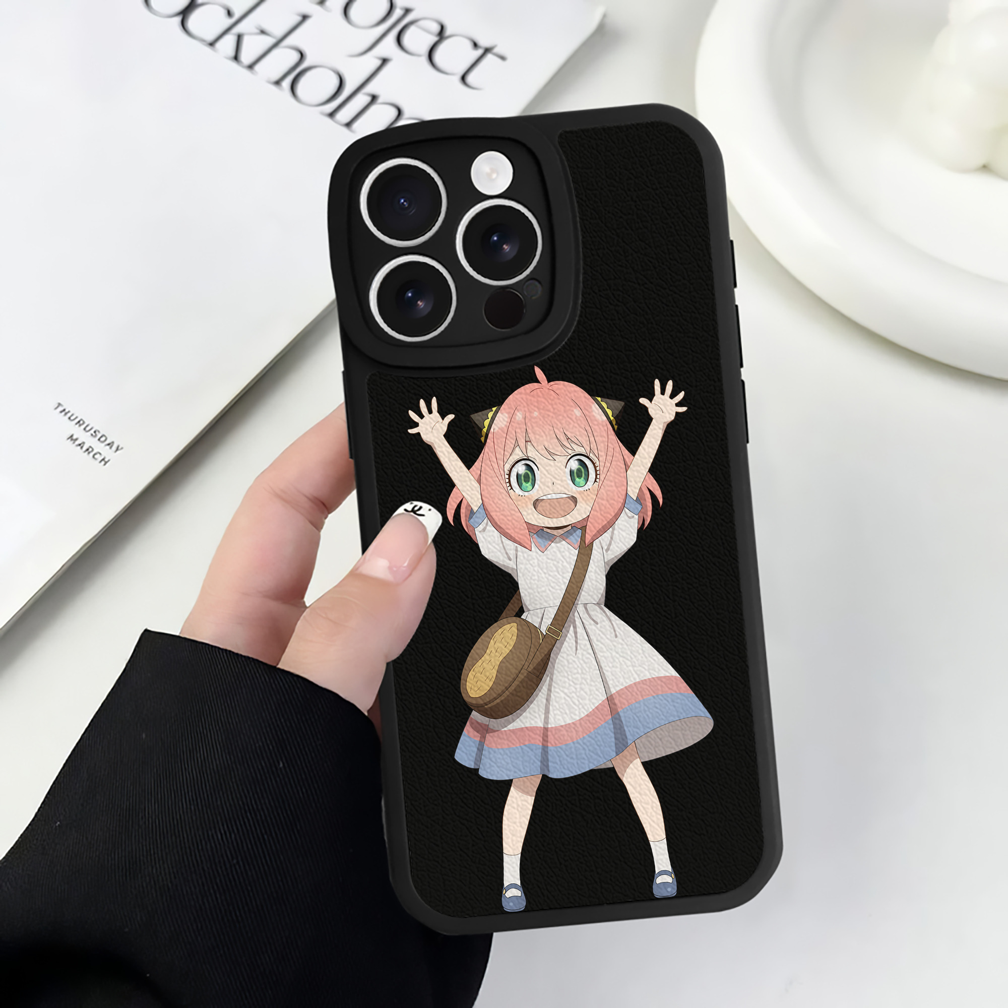 （画像用） SPY×FAMILY间谍家家酒 【iPhone 16シリーズ対応】シリコンスマホケース（レザー調） 材質：シリコン